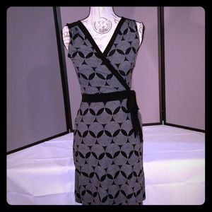 Velvet Torch Black & White Geometric Faux Wrap Midi Dress Size M